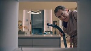 Man vs. Bee 1. Sezon 5. Bölüm