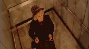 Riget 2. Sezon 1. Bölüm