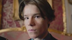 Young Royals 1. Sezon 1. Bölüm